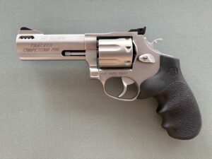 TAURUS TRACKER COMPETITION PRO